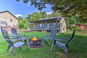 Cabin at LambFarm Horses with Fire Pit and Deck